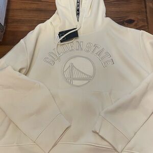 NWT ($118) XL Women’s NBA Golden State Warriors Off-White Hoodie